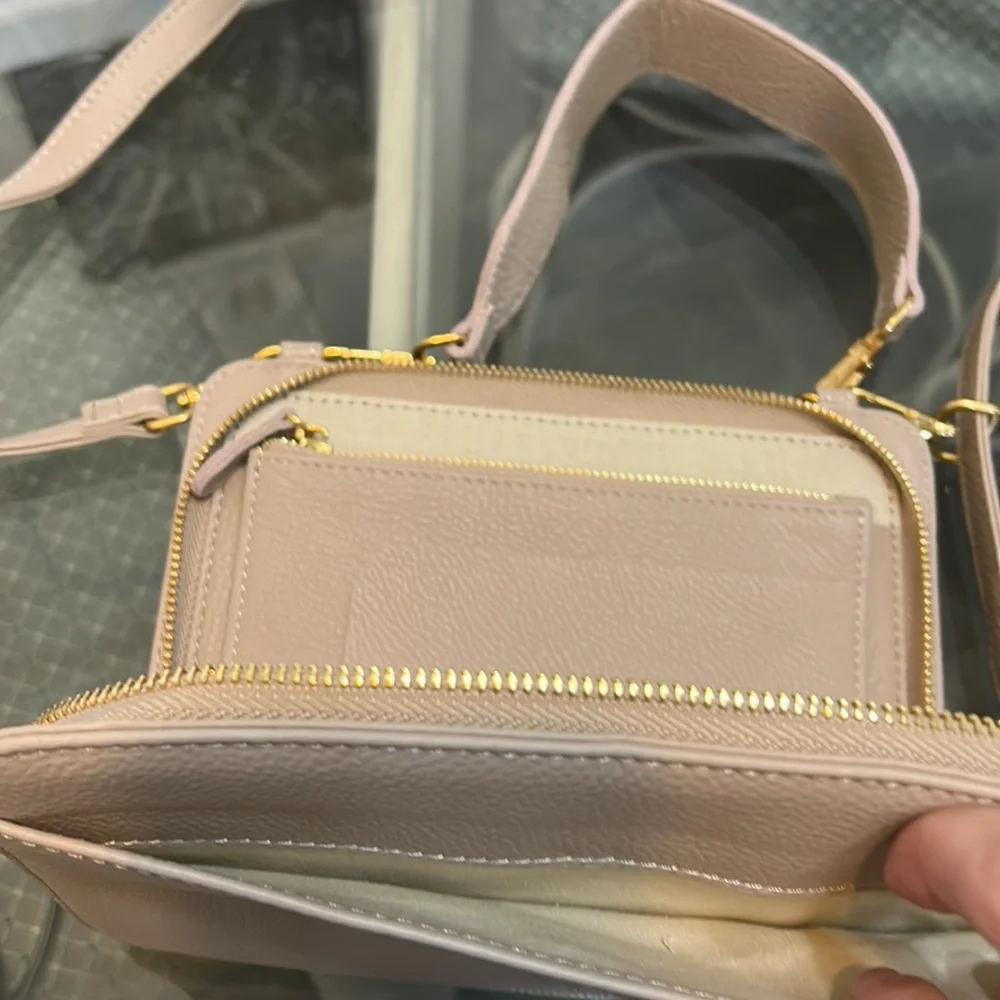 Genuine leather crossbody - Picture 2 of 5